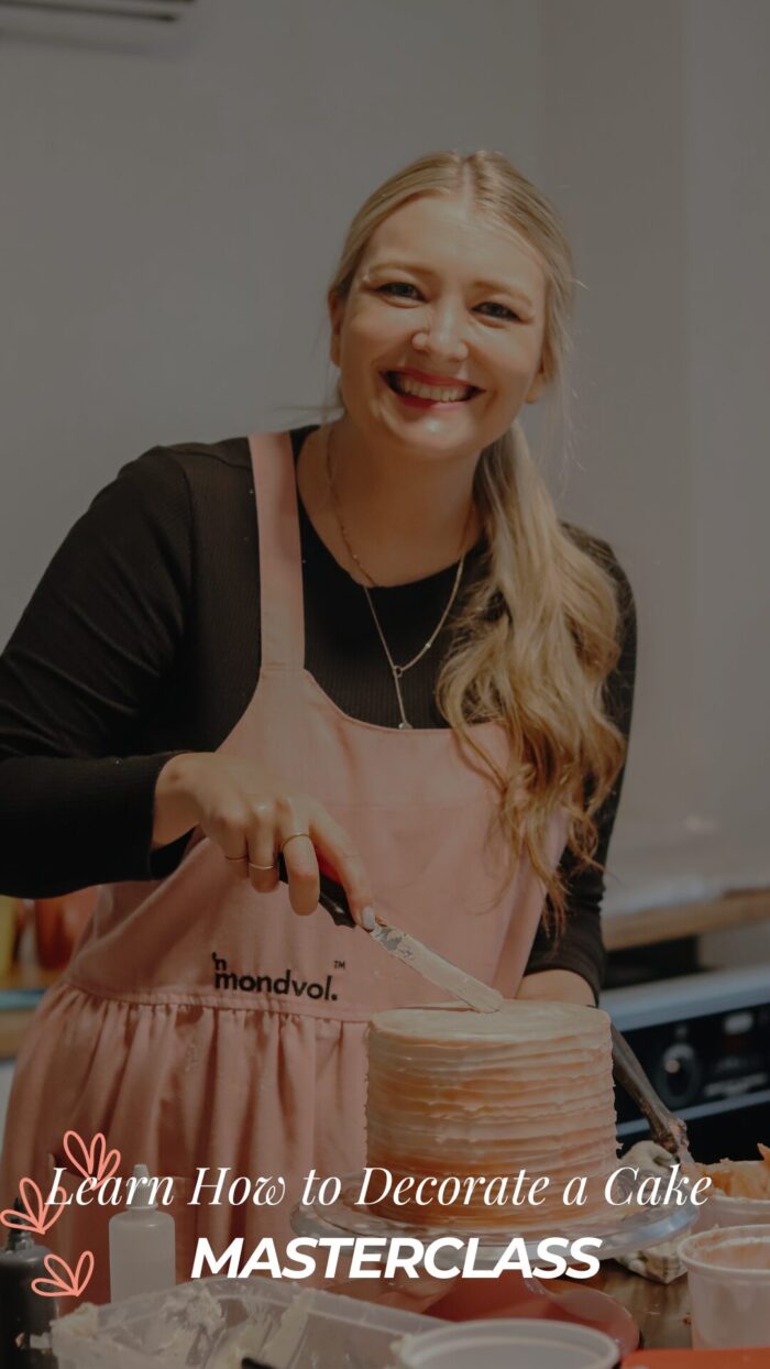 Learn How to Decorate A Cake Masterclass