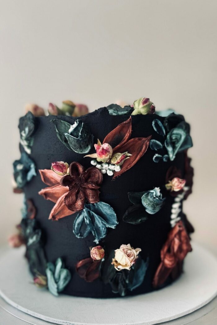Floral Design Cake - Image 3